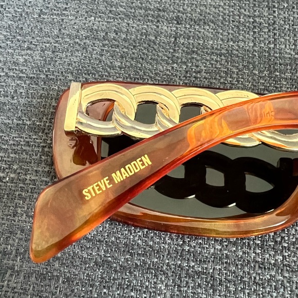 NWT STEVE MADDEN SUNGLASSES EYEWEAR ACCESSORY - Picture 5 of 6